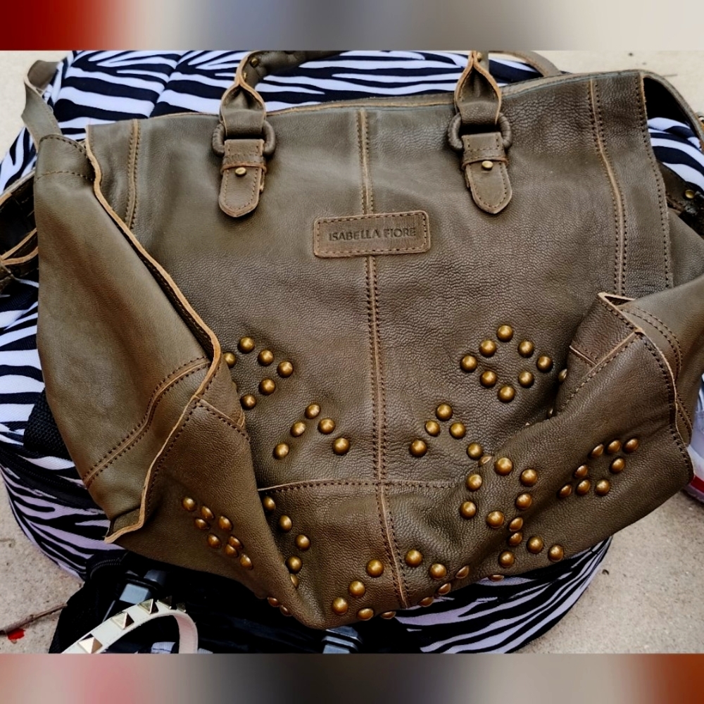 Isabella Fiore Crossbody Purse